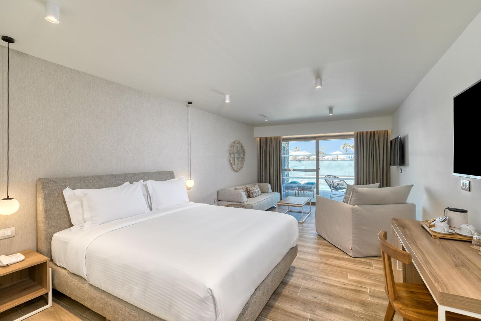 Junior Suite con Piscina Privata (2 Adulti + 1 Bambino)